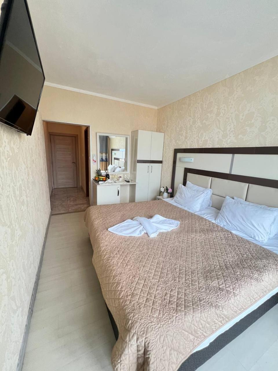 Family Hotel Gallery Sunny Beach Exterior foto